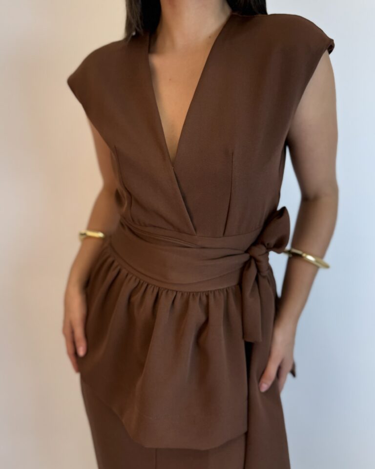 blusa peplum faixa